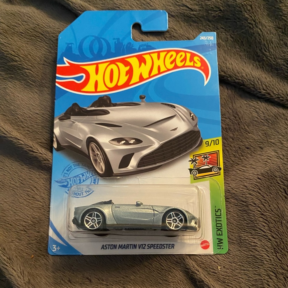 "🥦5/$25🥦" Hot Wheels Aston Martin V12 Speedster